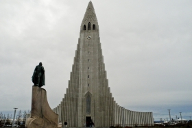Leifr Eiricsson ja Hallgrimskirkja