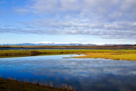 Vaade maanteelt Mýrdalsjökulli suunas. Seal on Katla, mille elavnemist kardetakse