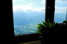 Kehlsteinhaus (The "Eagle's Nest"). Vaade teelauast