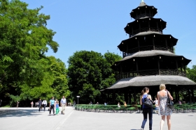 München. Englischer Garten. Chinesischer Turm