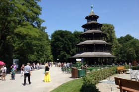 München. Englischer Garten. Chinesischer Turm