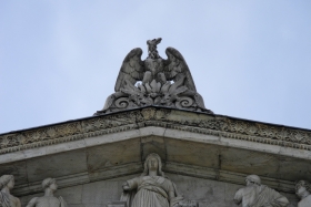 München. Kotkas valvab