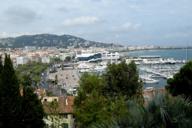 Cannes. Vaade vanalinnast.