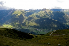 Fiescheralp (2212 m). Vaade hotellitoast.