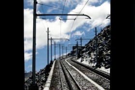 Gornergrat Bahn'iga mäest alla. Vaade tagaaknast.