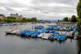Zürich. Limmat. Ka siin ei sõida täna paadid.