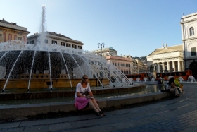 Genova. Piazza De Ferrari. Purskkaevuga.