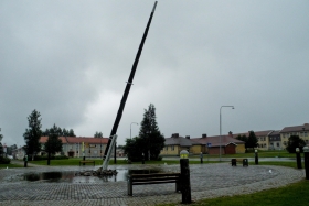 Pajala. Purskkaev ja päikesekell (väidetavalt maailma suurim)