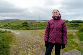 Vadsø. Õhulaevade mast ja mina. 1920ndate lõpus oli Vadsø maailma tähelepanu all, sest Lincoln Ellsworth, Umberto Nobile ja Roald Amundsen pidasid plaani vallutada põhjapoolus õhulaevaga. Vadsø mast oli kõige põhjapoolsem sildumispunkt maismaal. Mast on 35 meetrit kõrge ja püstitati 1926. aastal. Sama aasta 6. mail kasutati masti esimesel põhjapooluse ekspeditsioonil õhulaevaga Norge. Roald Amundseni juhitud ekspeditsioon jõudis, muide, ka eesmärgini. Teist korda kasutati masti 1928. aastal, mil Umberto Nobile lendas õhulaevaga Italia põhjapooluse suunas. Paraku kukkus Nobile õhulaev Svalbardis alla, kuid meeskond päästeti.