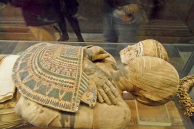 Musée du Louvre. La momie égyptienne.