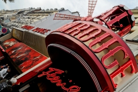 Moulin Rouge.