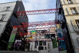 Rue Tholozé. Art is everywhere.