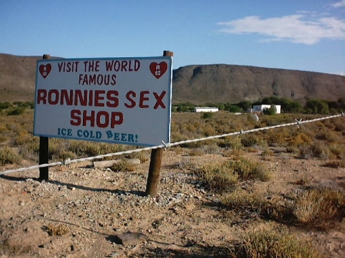 r62_ronnies.jpg